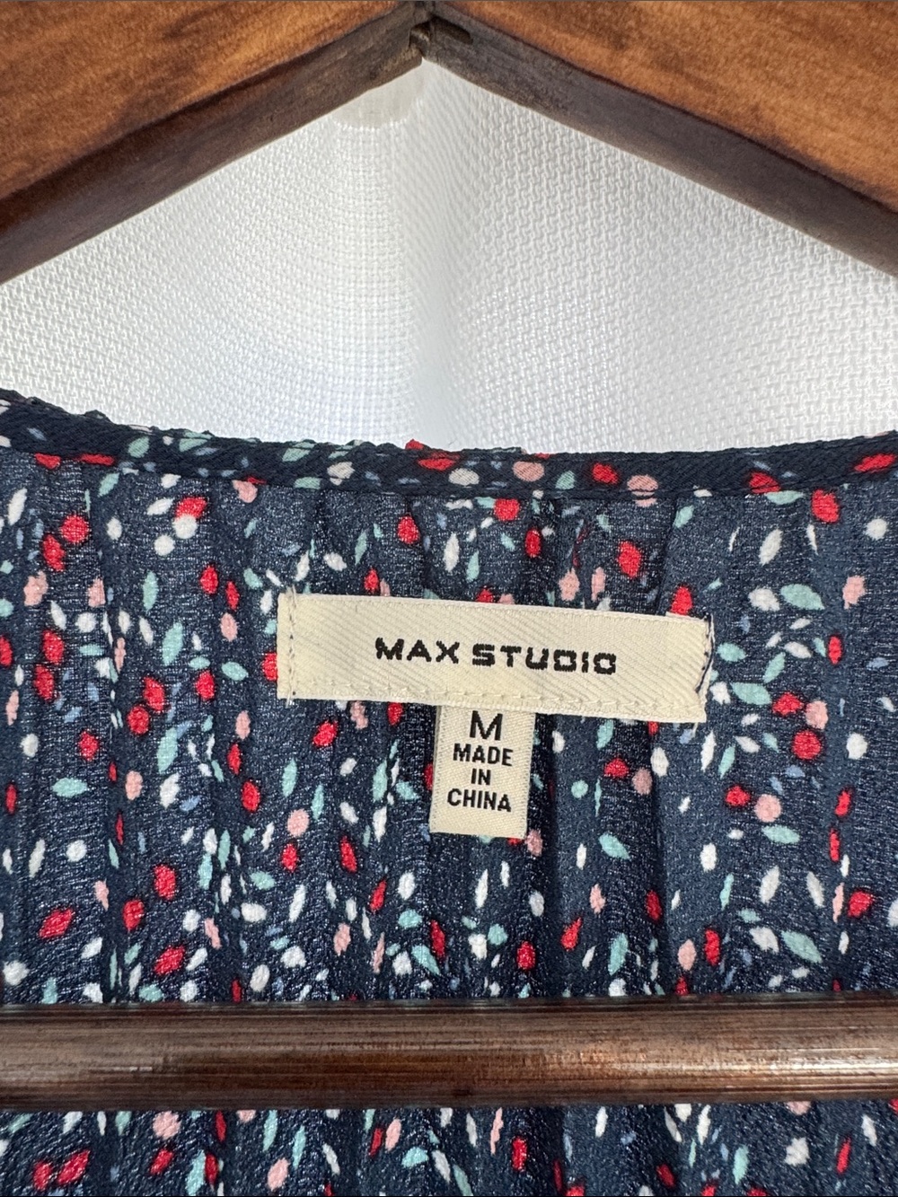 Max Studio Navy Floral Pleated Sleeveless Mini Dress - Picture 6 of 9